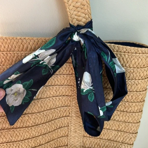 Draper James Straw Tote Bag - Picture 5 of 5